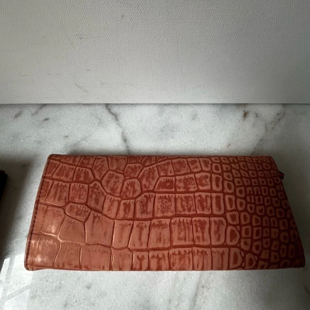 Tommy Bahama Terracotta Crocodile Embossed jewelry travel case